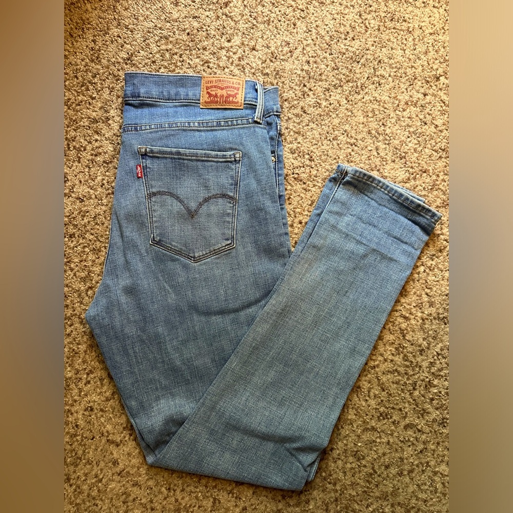 Levi’s women’s 311 Shaping Skinny Jeans